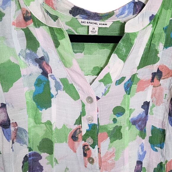 Zac & Rachel Womens Top 2X Floral Watercolor Lightweight Roll Tab Sleeves - Picture 3 of 5